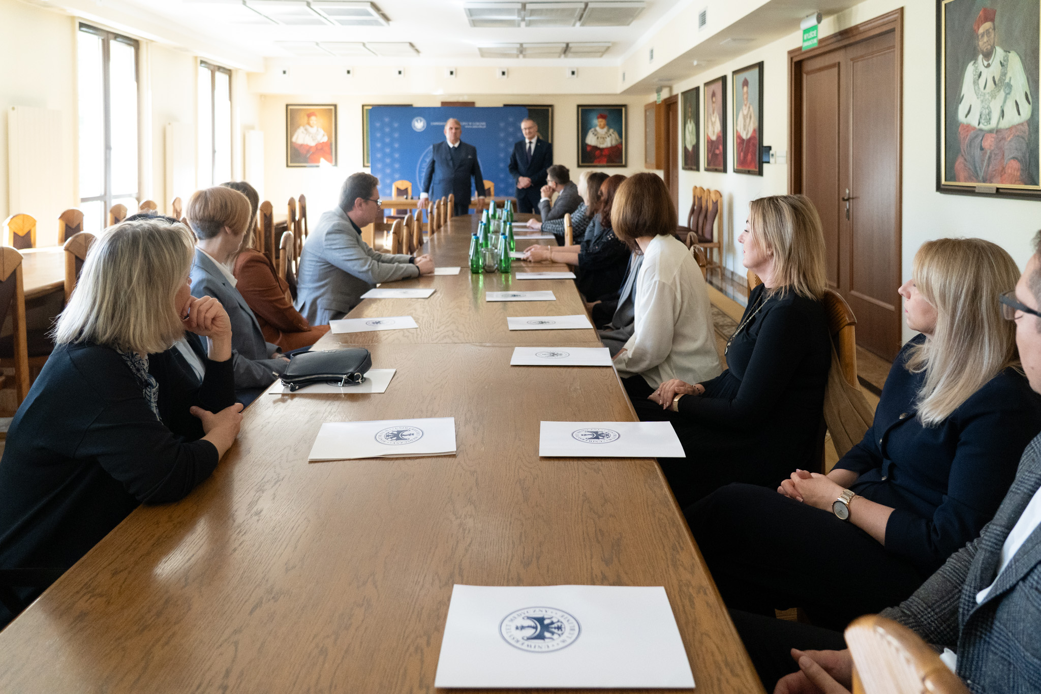 uczestnicy podczas powołania w Zespole Redaktorskim czasopism 