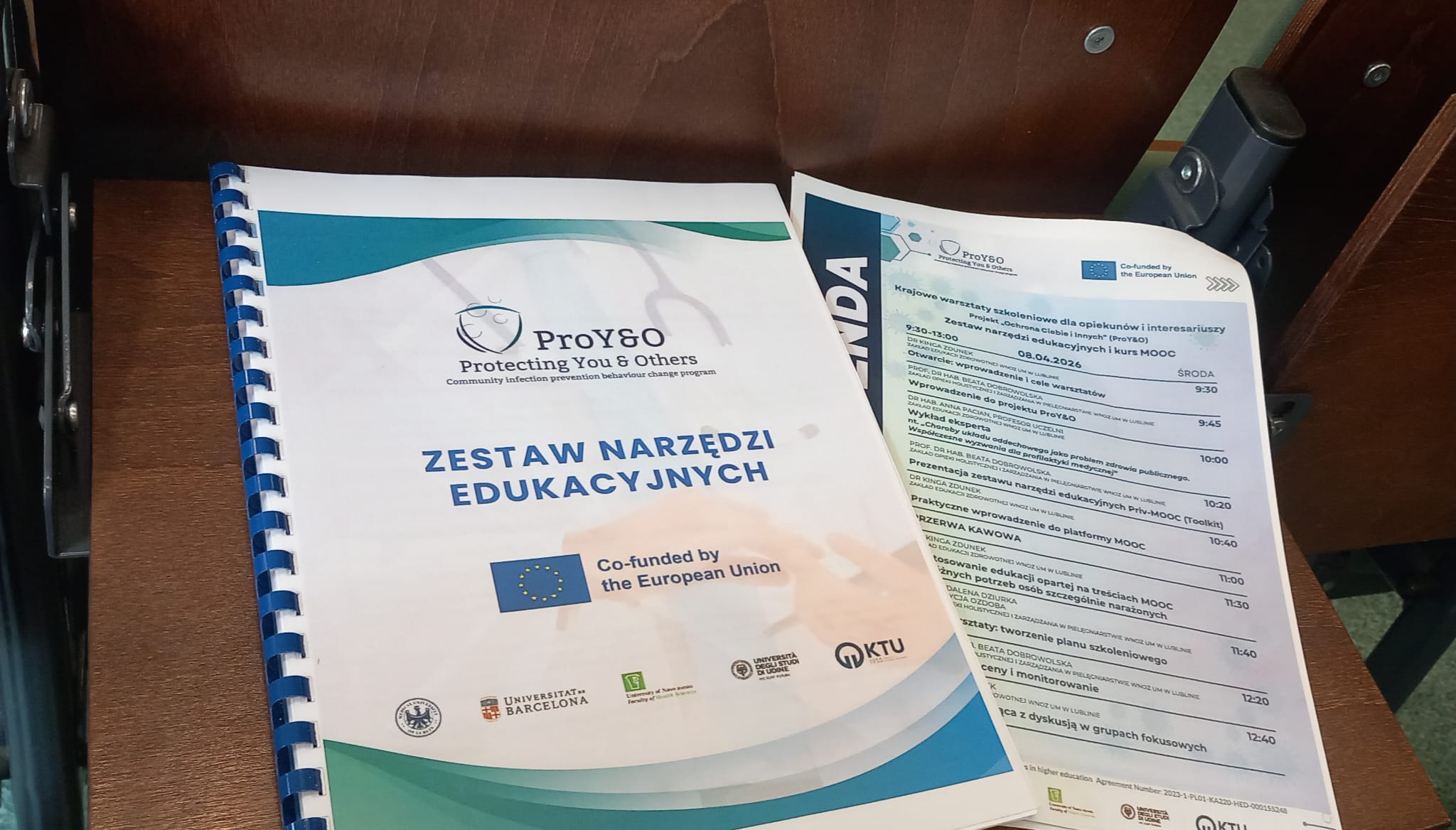 pomoce kursowe książka