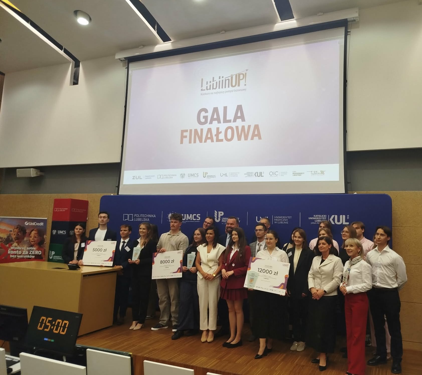 Trzecie miejsce zdobył projekt „Czytające Łapki”, stworzony przez studentów Uniwersytetu Medycznego w Lublinie – Julię Iwanek i Kacpra Dereweckiego, studentów III roku kierunku lekarskiego