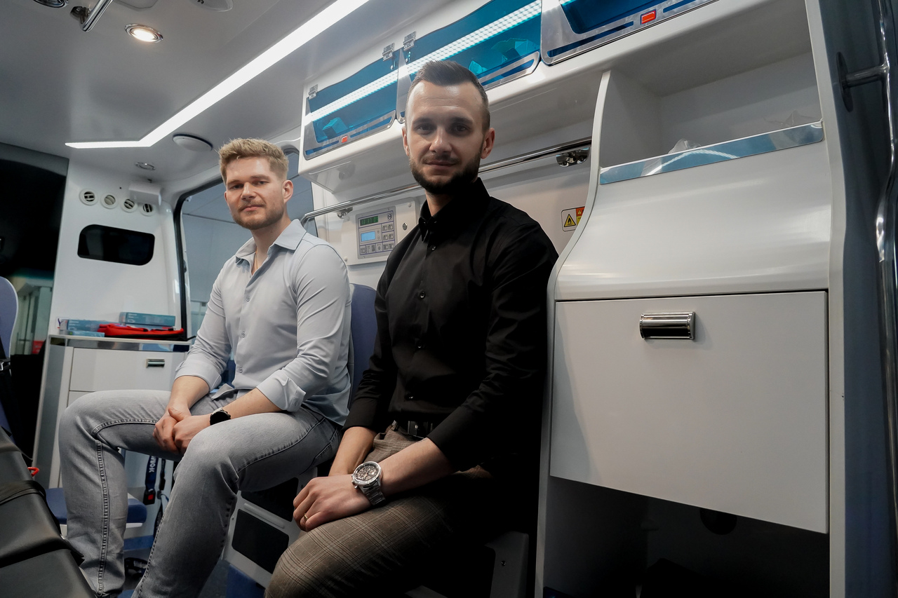 Na zdjęciu: Dawid Lewandowski i Sebastian Słowik – ratownicy medyczni, studenci studiów magisterskich na Uniwersytecie Medycznym w Lublinie