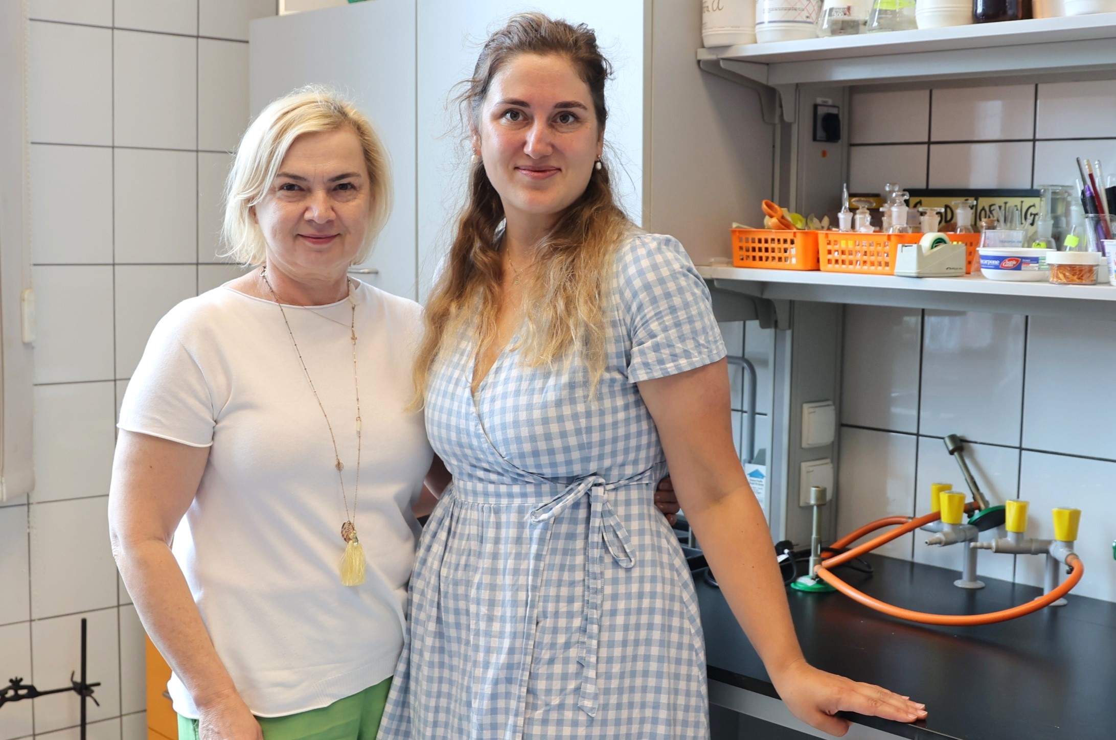 dr Sara Janowska i prof. Monika Wujec